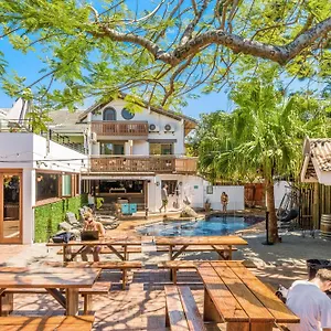  Hostel Aquarius Backpackers Australia